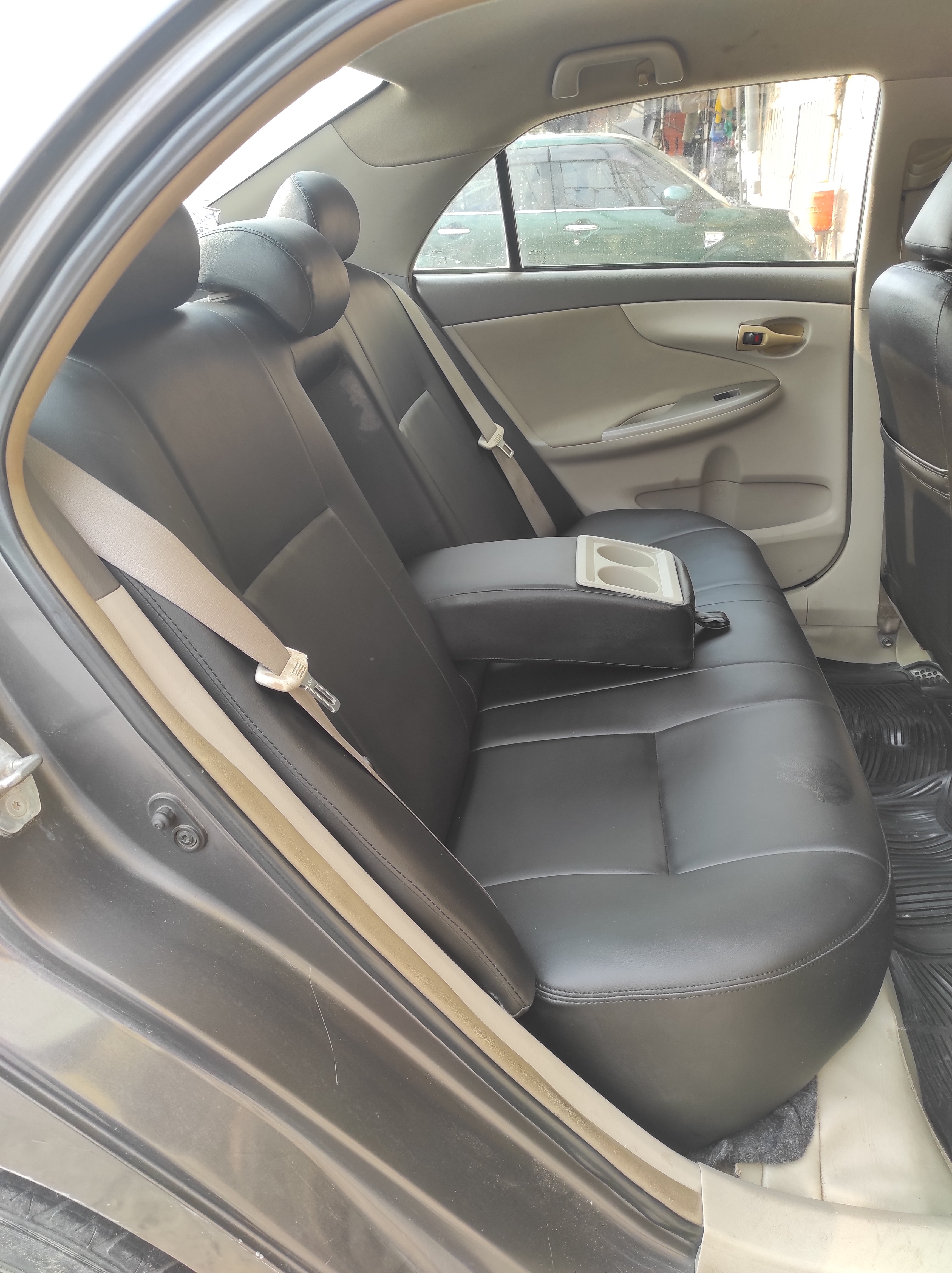 Toyota Corolla 2009-2014 black seat poshish