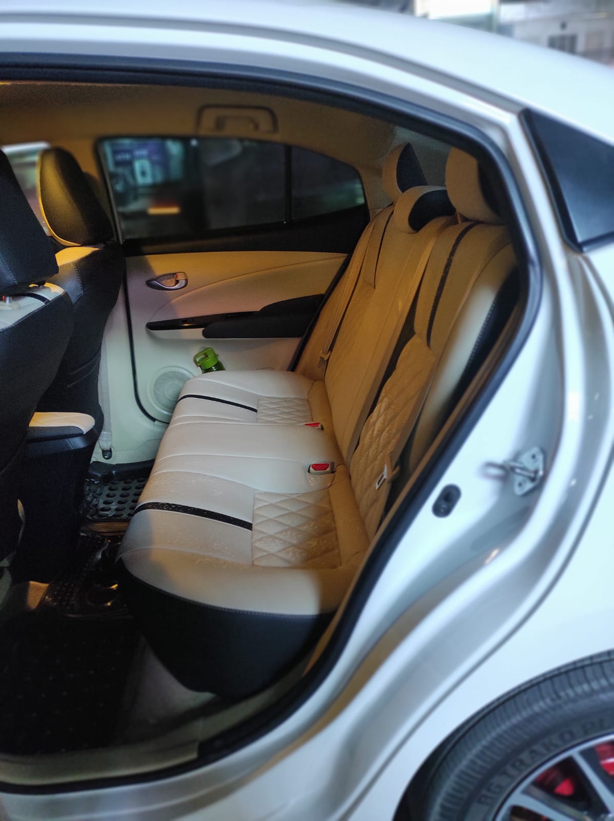 Toyota Yaris 2021-2024 custom Design seat poshish