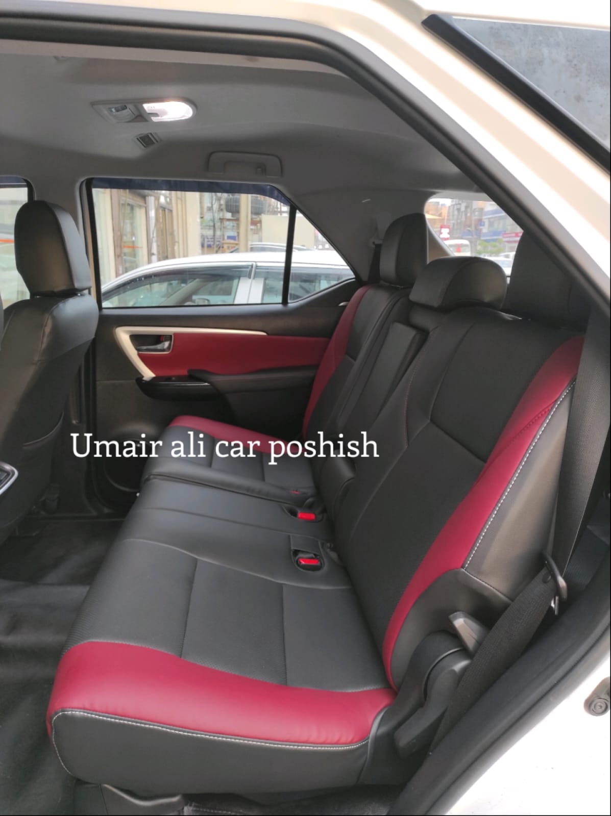 Toyota Fortuner Legender  Leather Right Seat Covers 
Japanese 
China
Local